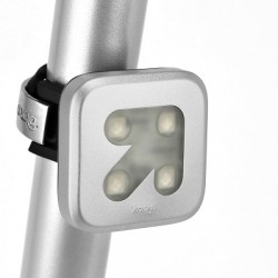 LUZ TRASERA KNOG BLINDER 4 FORMA FLECHA 4 LED PLATA